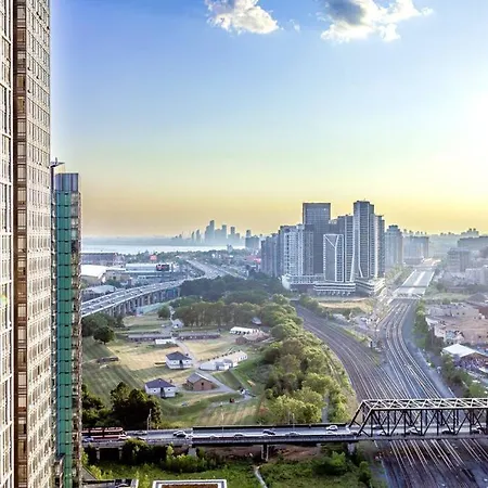 Skyhigh Haven Led-Lit Downtown Condo Retreat